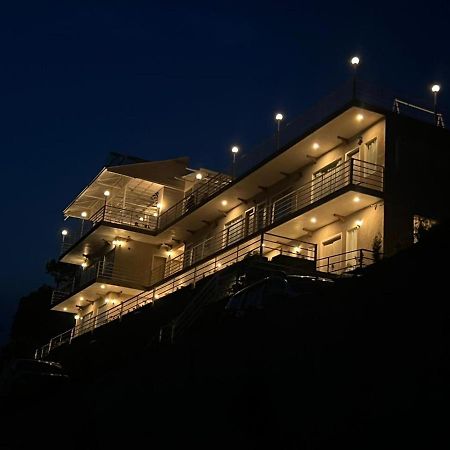 Onehouse Resort Lansdowne Ngoại thất bức ảnh