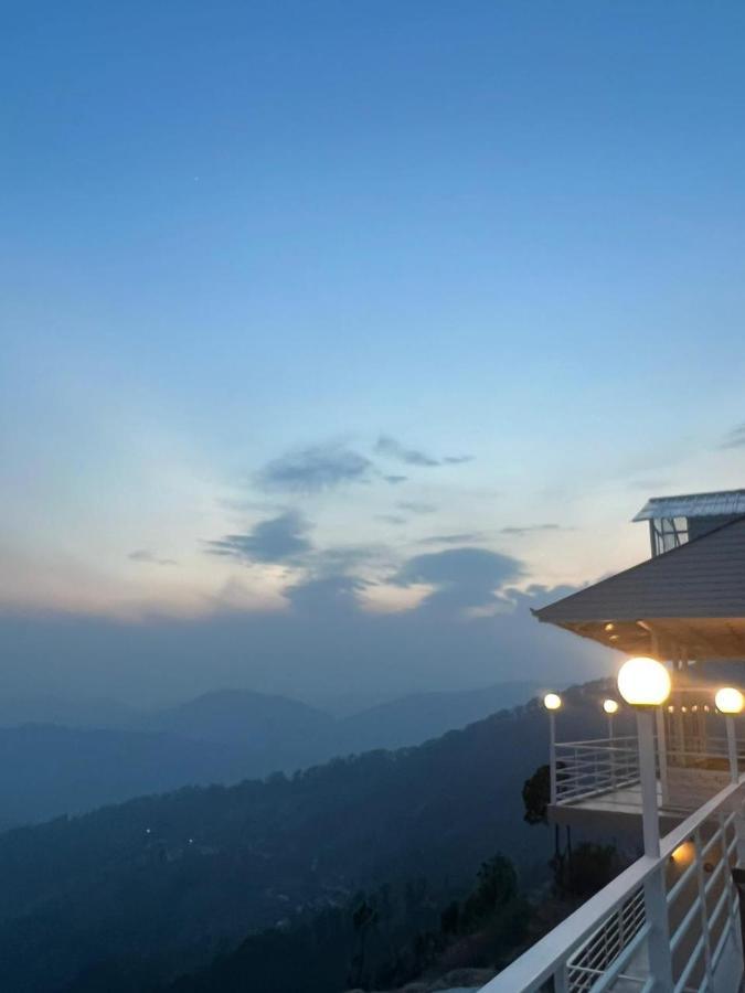 Onehouse Resort Lansdowne Ngoại thất bức ảnh