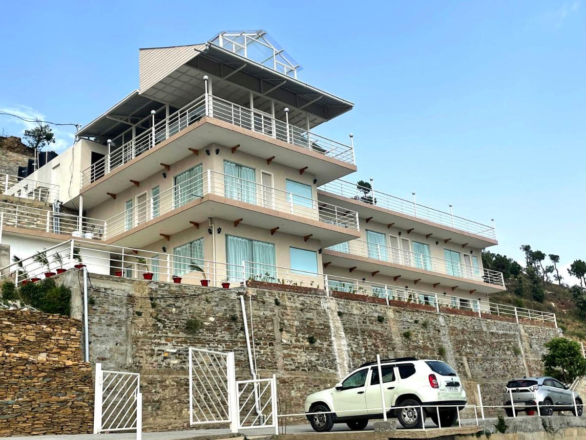 Onehouse Resort Lansdowne Ngoại thất bức ảnh