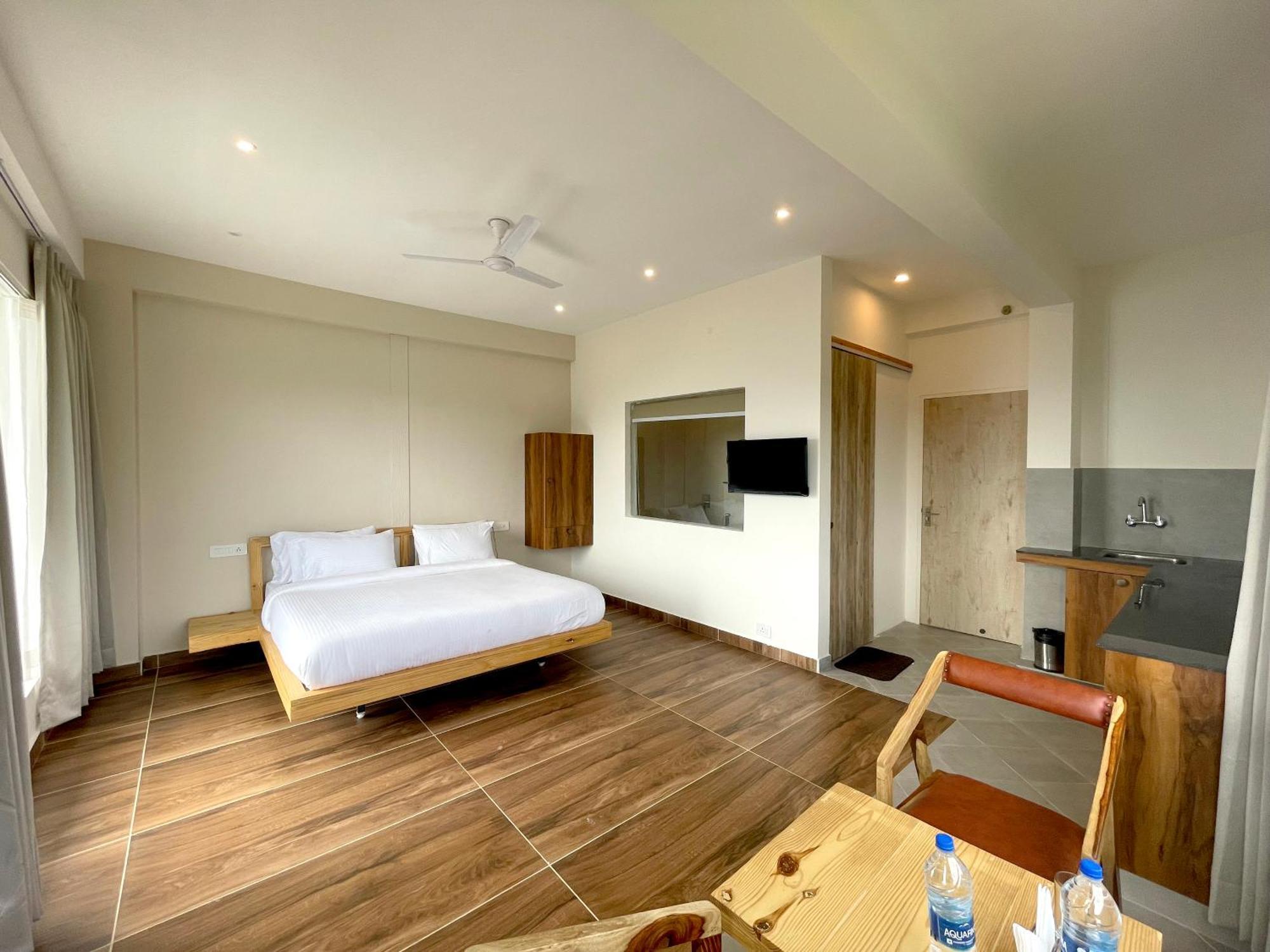 Onehouse Resort Lansdowne Ngoại thất bức ảnh