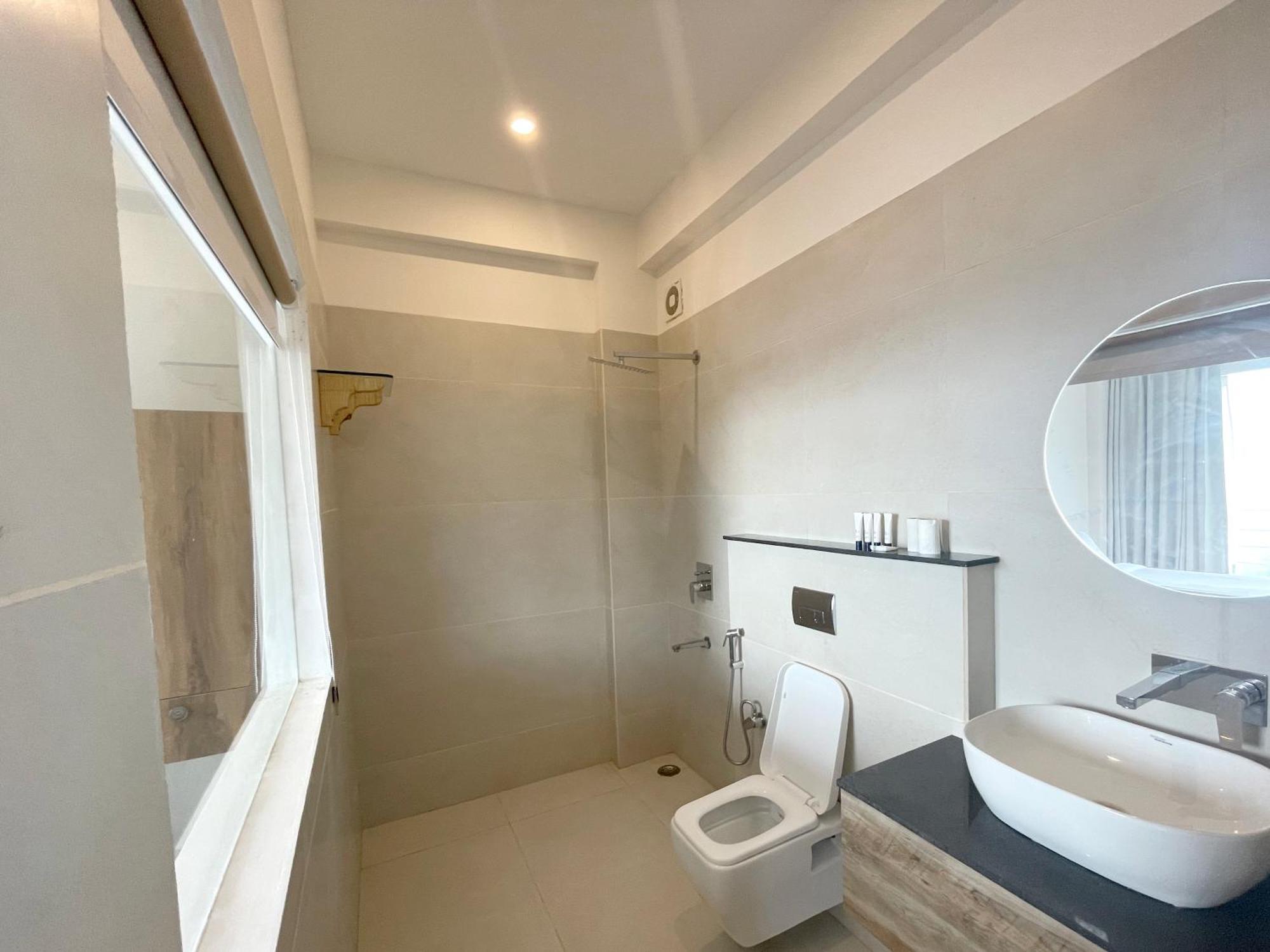 Onehouse Resort Lansdowne Ngoại thất bức ảnh