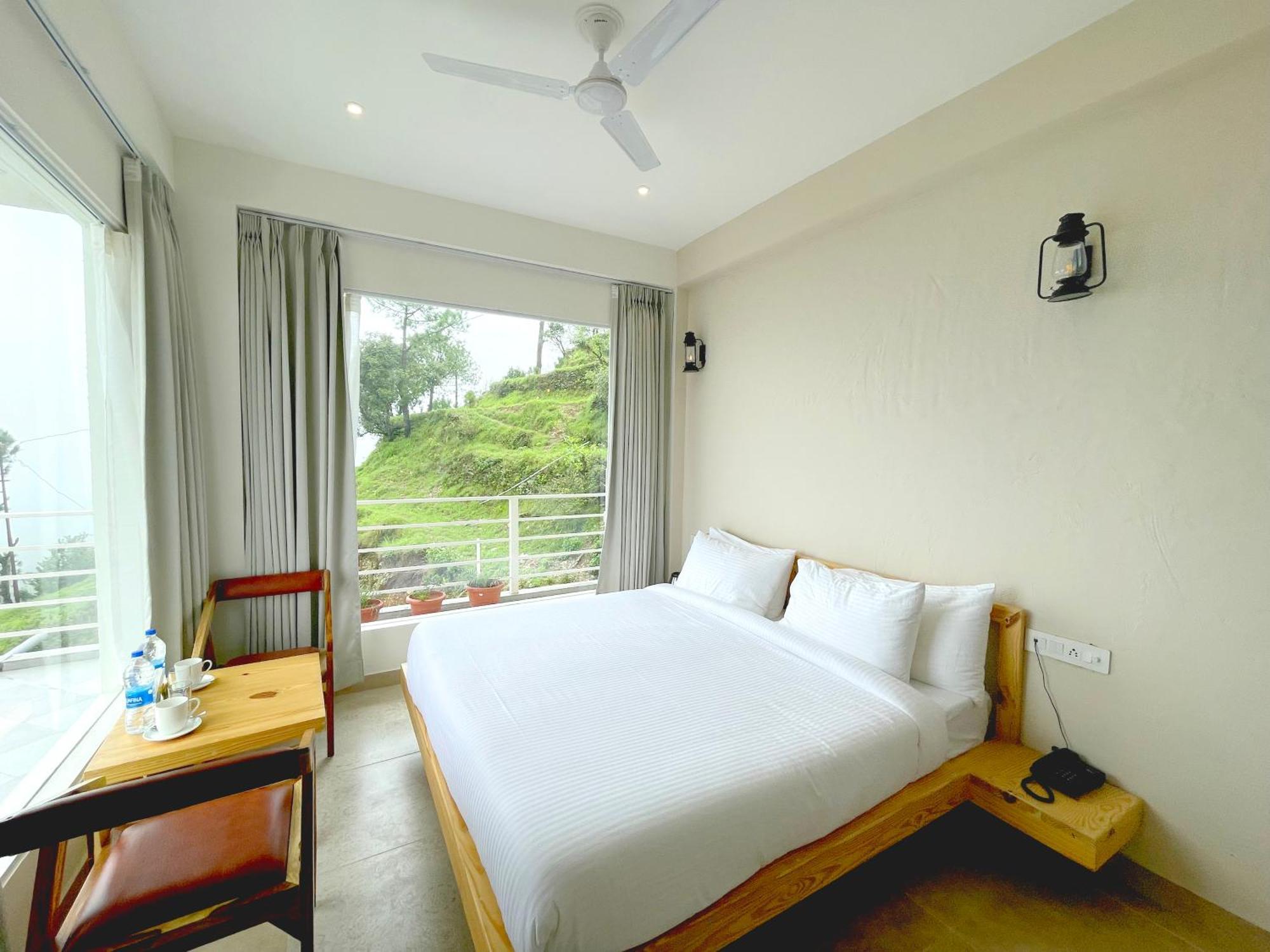 Onehouse Resort Lansdowne Ngoại thất bức ảnh