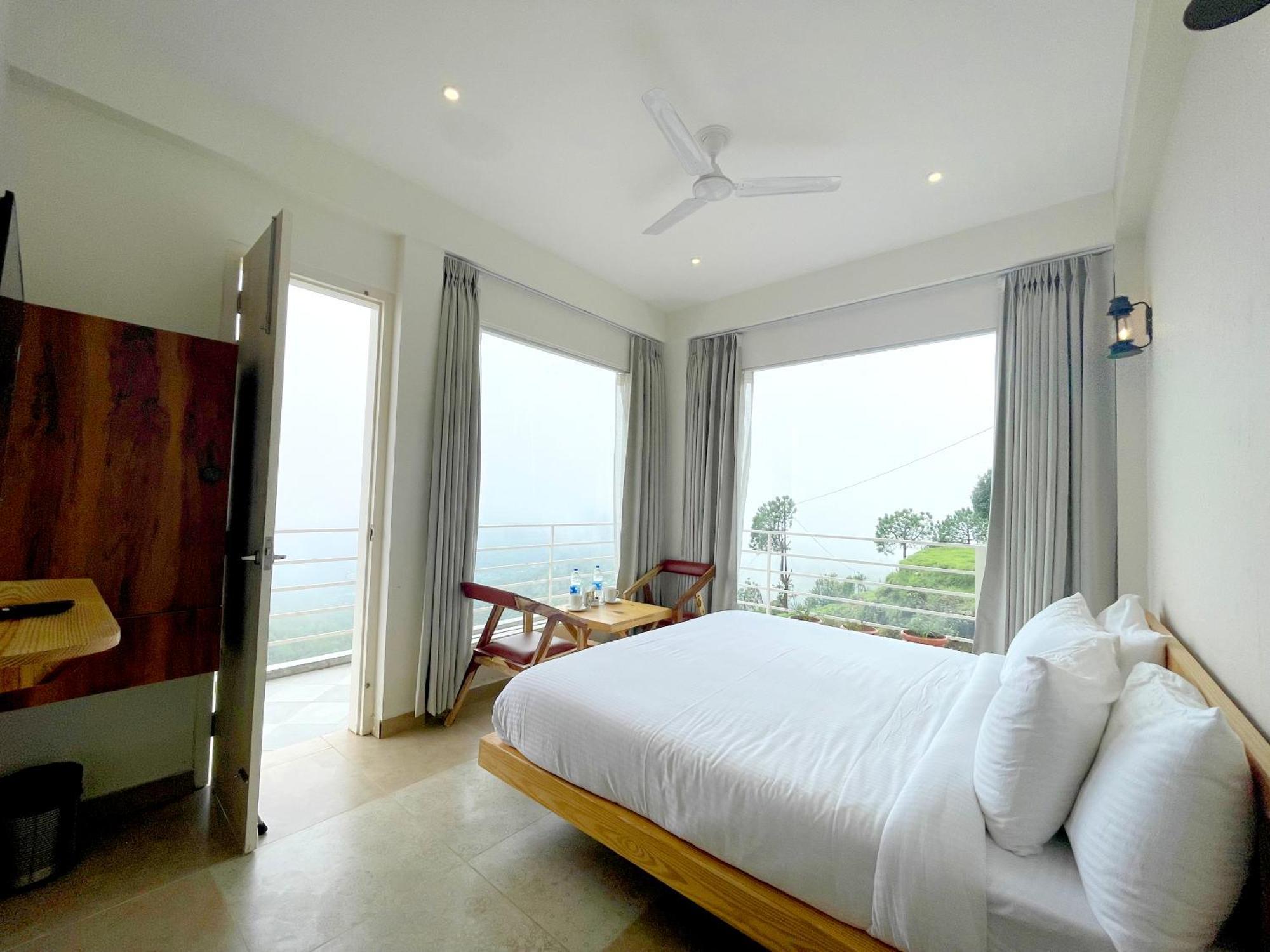 Onehouse Resort Lansdowne Ngoại thất bức ảnh